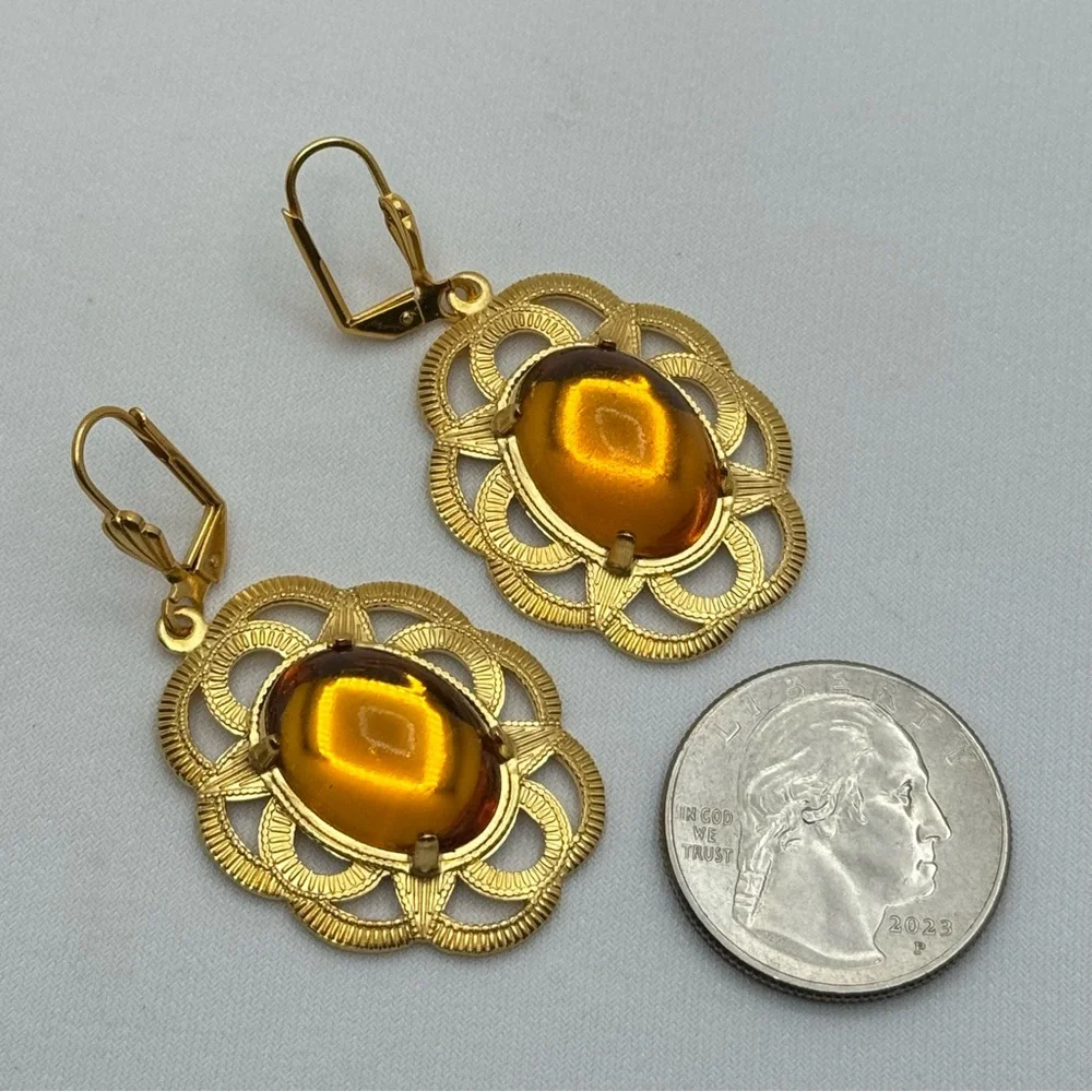 Gold Tone Filigree Amber Cabochon Drop Earrings Leverback